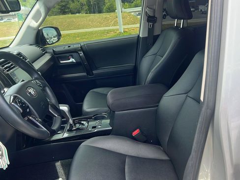 Used 2021 Toyota 4Runner TRD Off-Road Premium w/ Moonroof Package AWD/4WD image 13