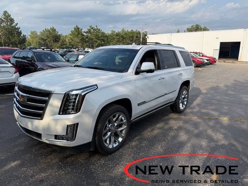 Used 2018 Cadillac Escalade Premium Luxury AWD/4WD image 1