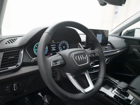 New 2025 Audi Q5 e Premium Plus AWD/4WD image 8