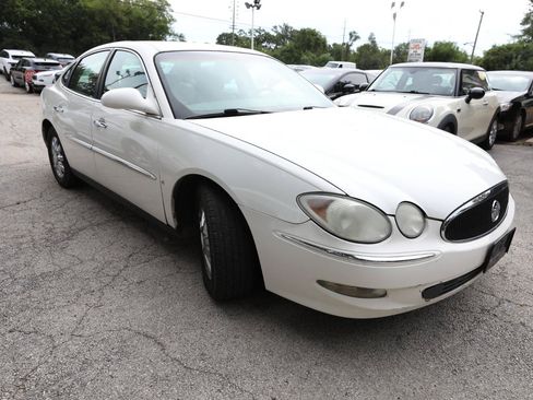 Used 2007 Buick LaCrosse CX w/ Chrome Enhancement Package FWD image 4
