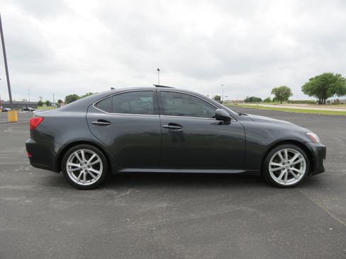 Used 2007 Lexus IS 250 image 4