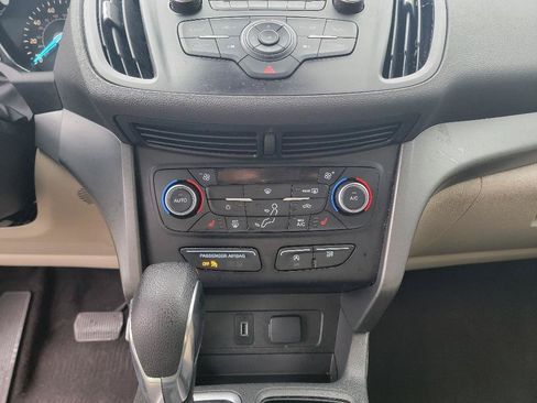 Used 2018 Ford Escape SE w/ Ford Safe & Smart Package AWD/4WD image 19