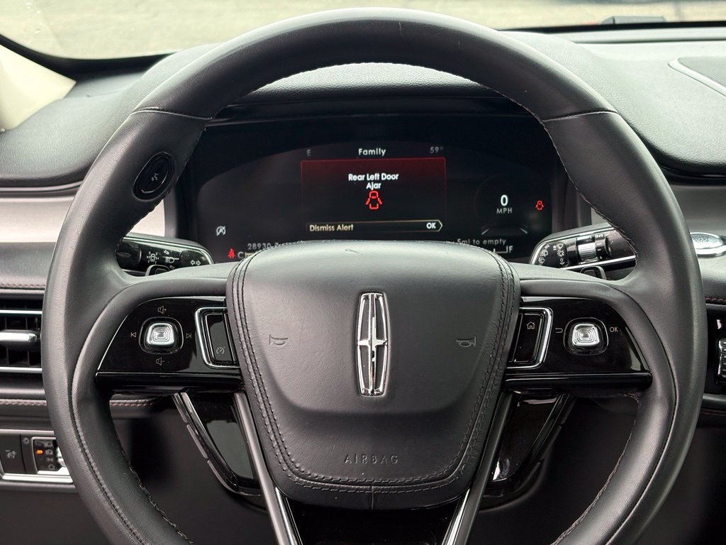 Used 2023 Lincoln Aviator AWD w/ Premium Package image 22