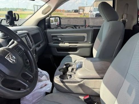 Used 2014 RAM 1500 Express RWD image 17