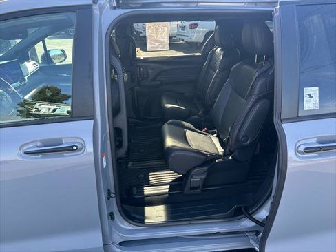 Certified 2026 Toyota Sienna XSE AWD/4WD image 15