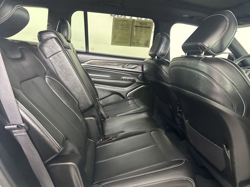 Used 2023 Jeep Grand Cherokee L Overland AWD/4WD image 27