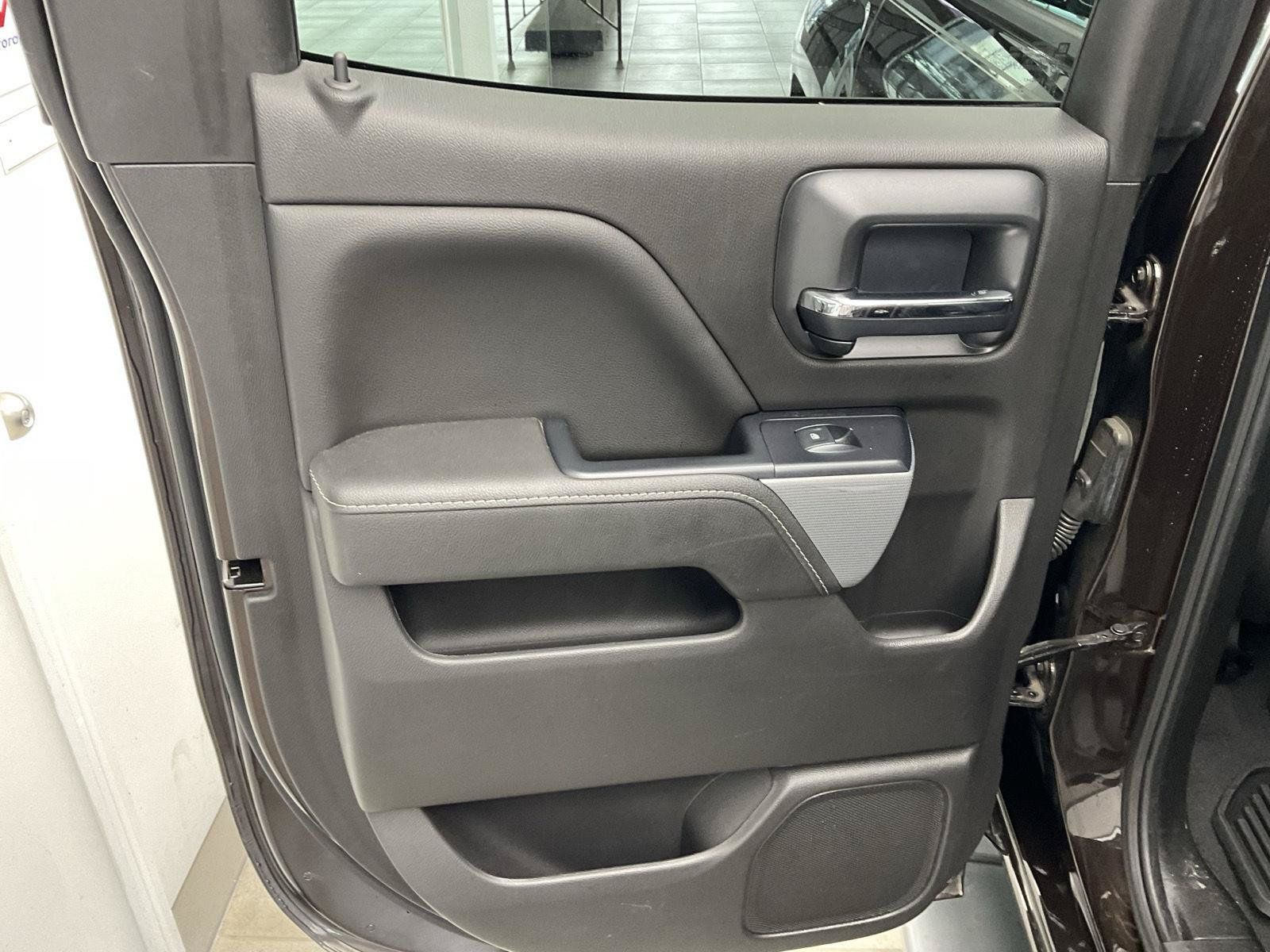 Used 2019 Chevrolet Silverado 1500 LT w/ All Star Edition AWD/4WD image 11