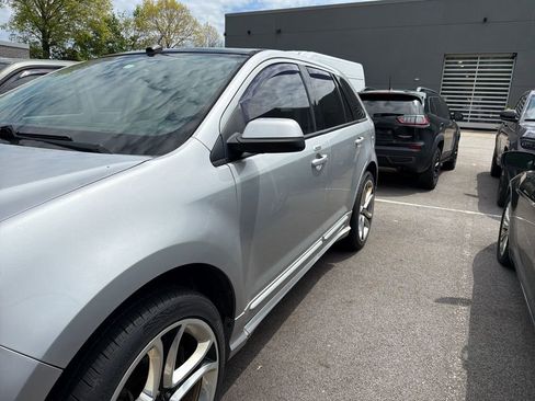 Used 2013 Ford Edge Sport w/ Driver Entry Pkg FWD image 4