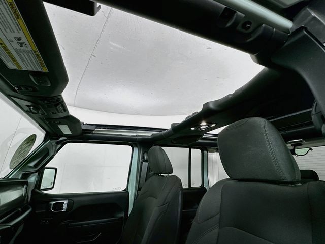 Used 2023 Jeep Wrangler Unlimited w/ Sun & Screen Package AWD/4WD image 20