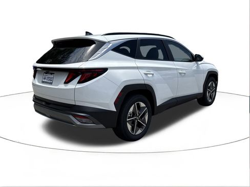 New 2025 Hyundai Tucson SEL image 3