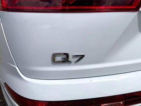 Used 2018 Audi Q7 3.0T Prestige AWD/4WD image 8