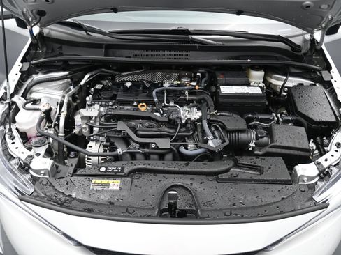 Used 2025 Toyota Corolla LE FWD image 24