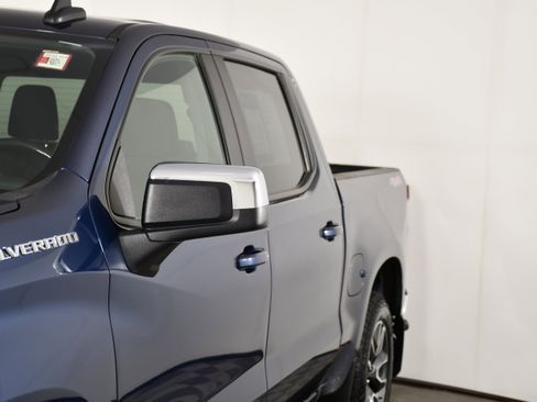 Used 2022 Chevrolet Silverado 1500 LT AWD/4WD image 13