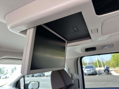 New 2026 Honda Odyssey Touring image 13
