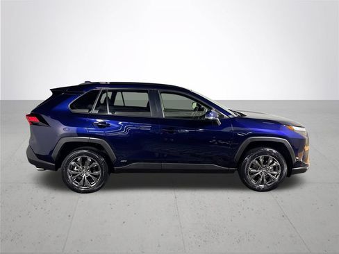 Used 2023 Toyota RAV4 XLE Premium AWD/4WD image 5