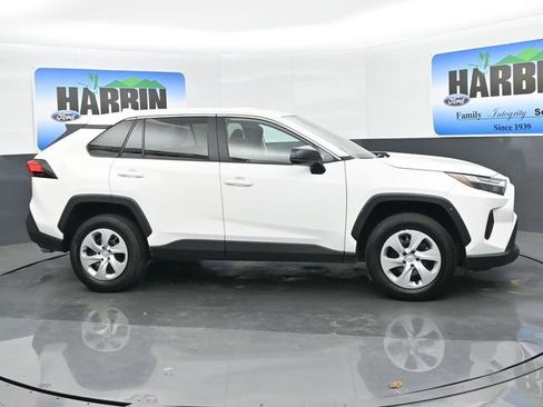Used 2024 Toyota RAV4 LE AWD/4WD image 7