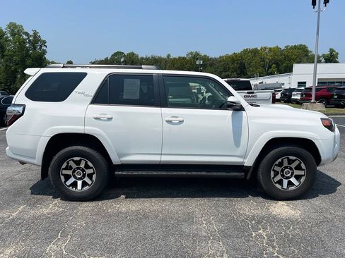Used 2024 Toyota 4Runner TRD Off-Road Premium AWD/4WD image 2