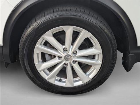 Used 2017 Nissan Rogue Sport SV image 23