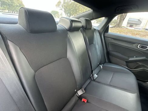 Used 2023 Honda Civic Sport image 26