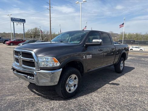 Used 2018 RAM 2500 Tradesman w/ Chrome Appearance Group image 3