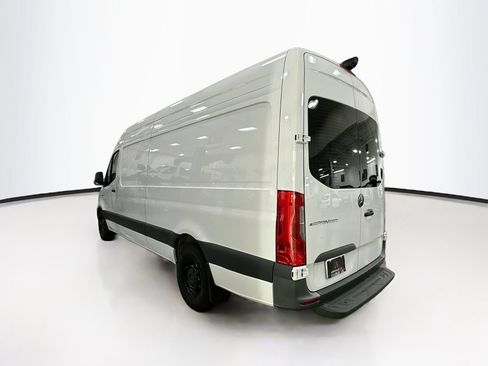 Used 2024 Mercedes-Benz eSprinter 170 Cargo image 6