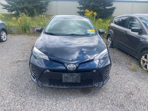 Used 2017 Toyota Corolla SE FWD image 2