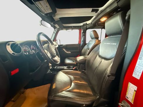 Used 2015 Jeep Wrangler Unlimited Rubicon AWD/4WD image 20