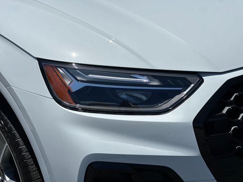 Used 2025 Audi Q5 2.0T Premium w/ Convenience Plus Package AWD/4WD image 27