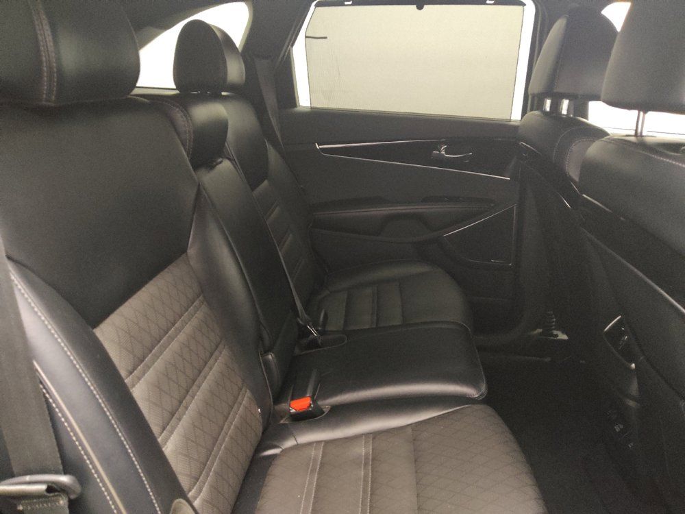 Used 2019 Kia Sorento SX AWD/4WD image 19