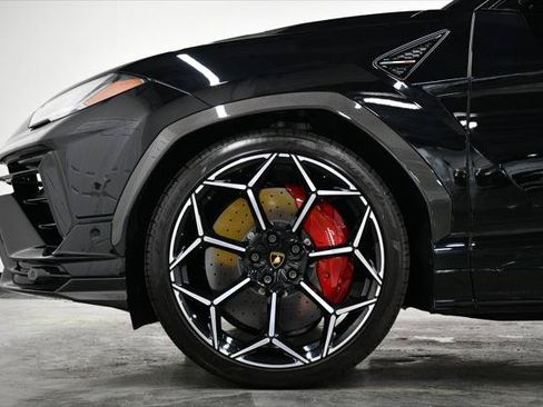 Used 2024 Lamborghini Urus Performante AWD/4WD image 5