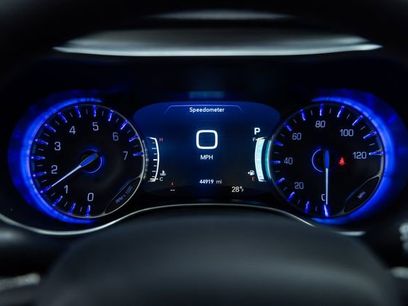 Used 2025 Chrysler Pacifica Limited