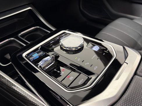 Certified 2023 BMW i7 xDrive60 image 17