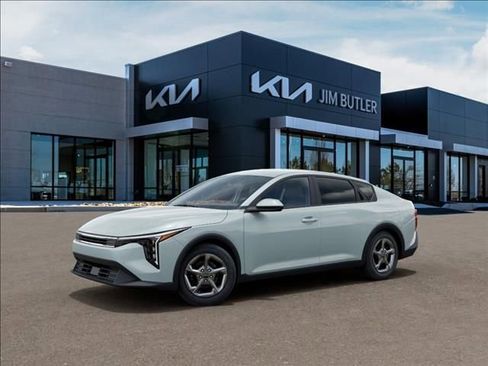 New 2026 Kia K4 LXS image 3