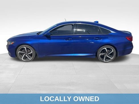 Used 2019 Honda Accord Sport image 3