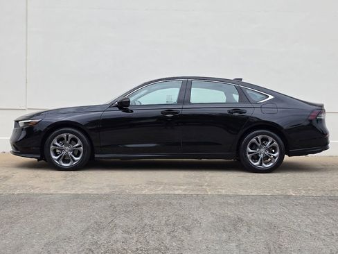Used 2023 Honda Accord EX image 2