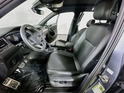 Used 2023 Volkswagen Tiguan SE R-Line FWD image 15