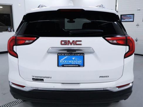 Used 2020 GMC Terrain SLT image 6