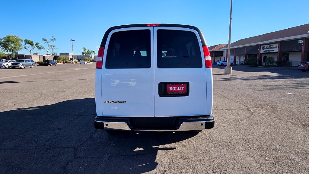 Used 2025 Chevrolet Express 3500 LT w/ LT Preferred Equipment Group RWD image 10