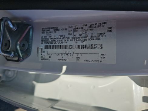 Used 2018 Ford Escape SE FWD image 38