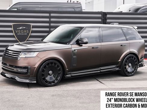 Used 2024 Land Rover Range Rover Long Wheelbase SE image 1
