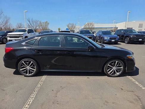 Used 2023 Honda Civic Touring image 4