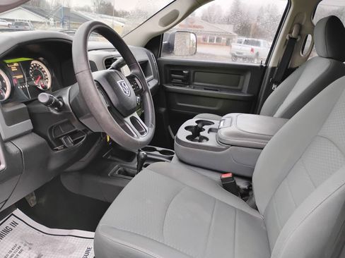 Used 2018 RAM 2500 Tradesman w/ Chrome Appearance Group image 5