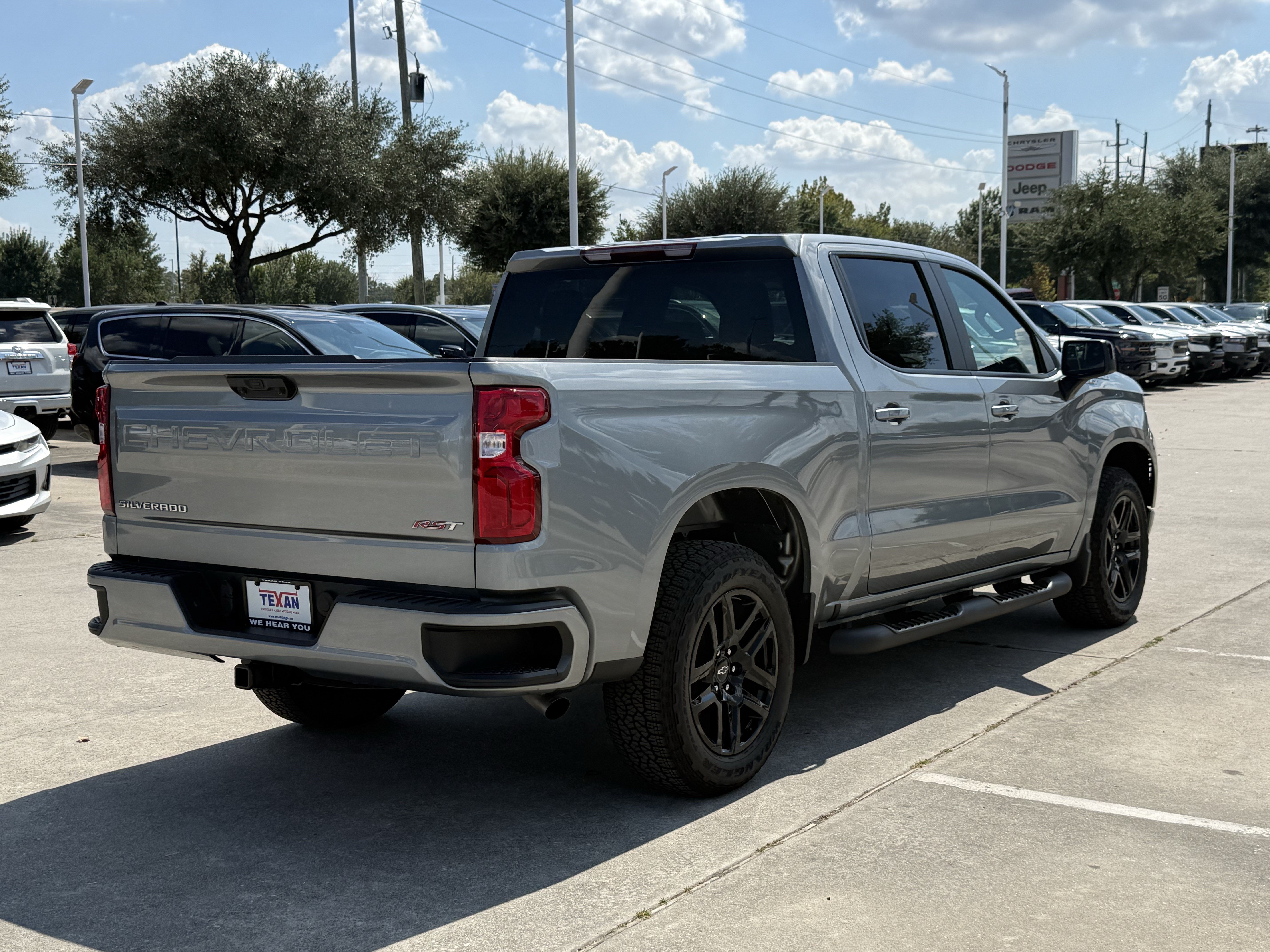 Used 2026 Chevrolet Silverado 1500 RST w/ RST Select Package RWD image 5