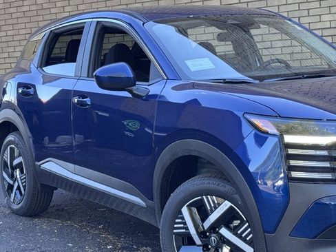 New 2025 Nissan Kicks SV w/ Charging Package image 4