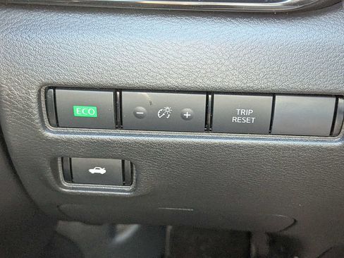 Used 2023 Nissan Sentra SV FWD image 24