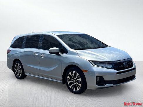 Used 2026 Honda Odyssey Elite image 8