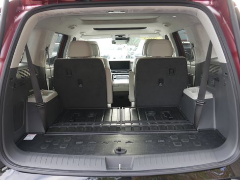 Used 2025 Hyundai Santa Fe Calligraphy image 6