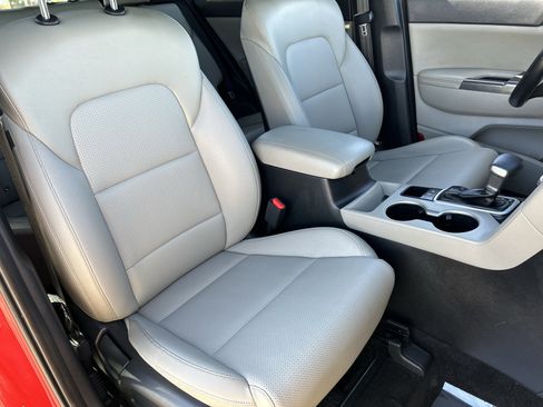 Used 2021 Kia Sportage S image 9