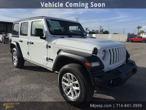 Used 2023 Jeep Wrangler Sport S image 3