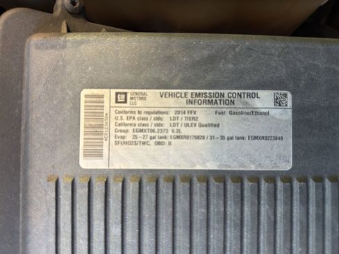 Used 2014 Cadillac Escalade Luxury image 34